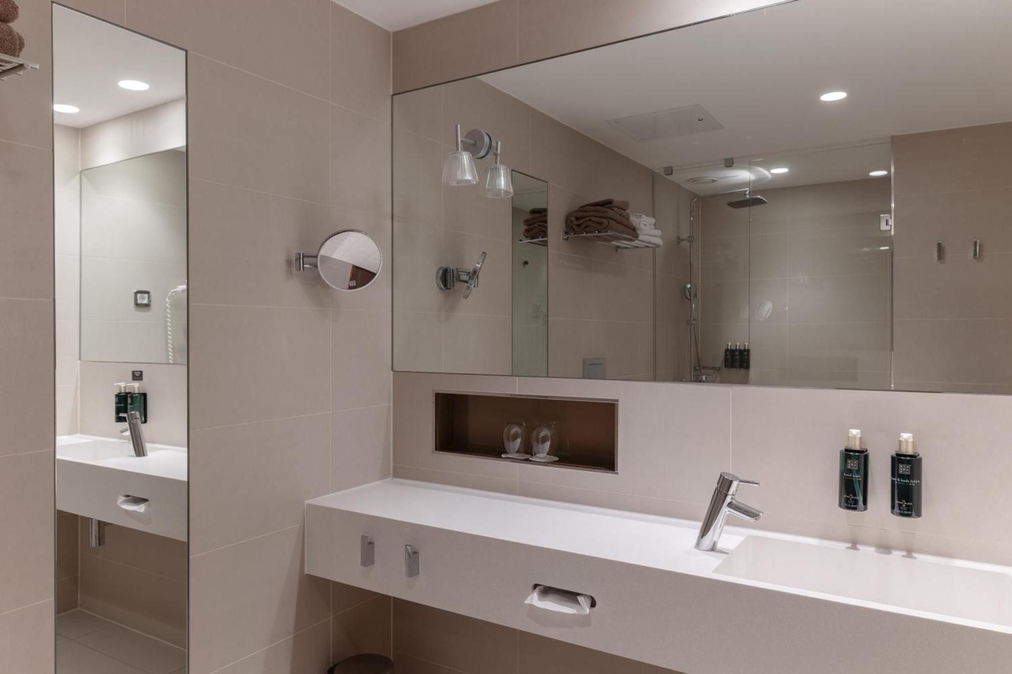Superior Double Room,1746892018:JPEG